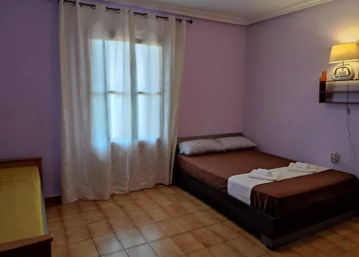 La Habitacion Del Piso Room In The Apartment